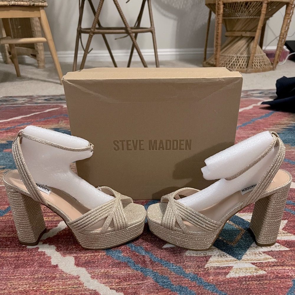 Steve Madden Tan Platform Shoes with Strappy Design